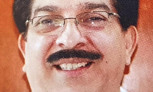 DR. EDUARDO MENA ARANA