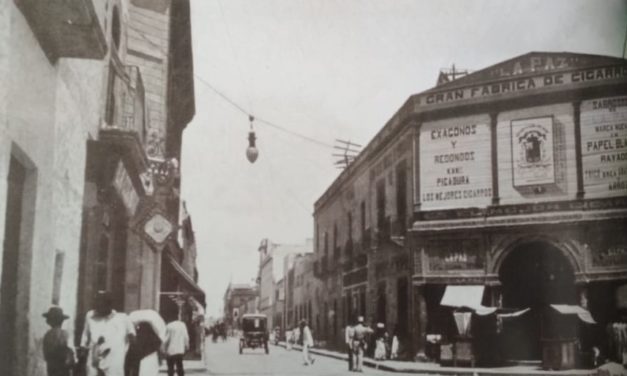 LA PLACITA, EN DOS TIEMPOS