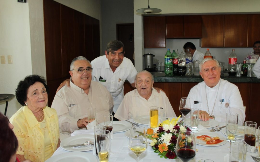 CUMPLEAÑOS DR. LUIS ALBERTO NAVARRETE RUIZ DEL HOYO