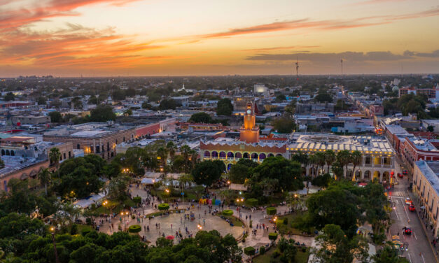 EL CENTRO HISTÓRICO Y COMERCIAL
