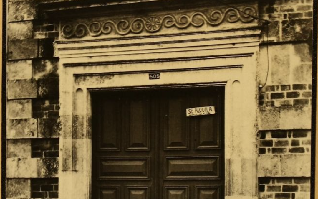 Casa con escudo de la familia Cárdenas
