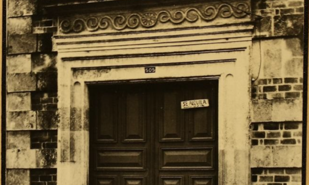 Casa con escudo de la familia Cárdenas